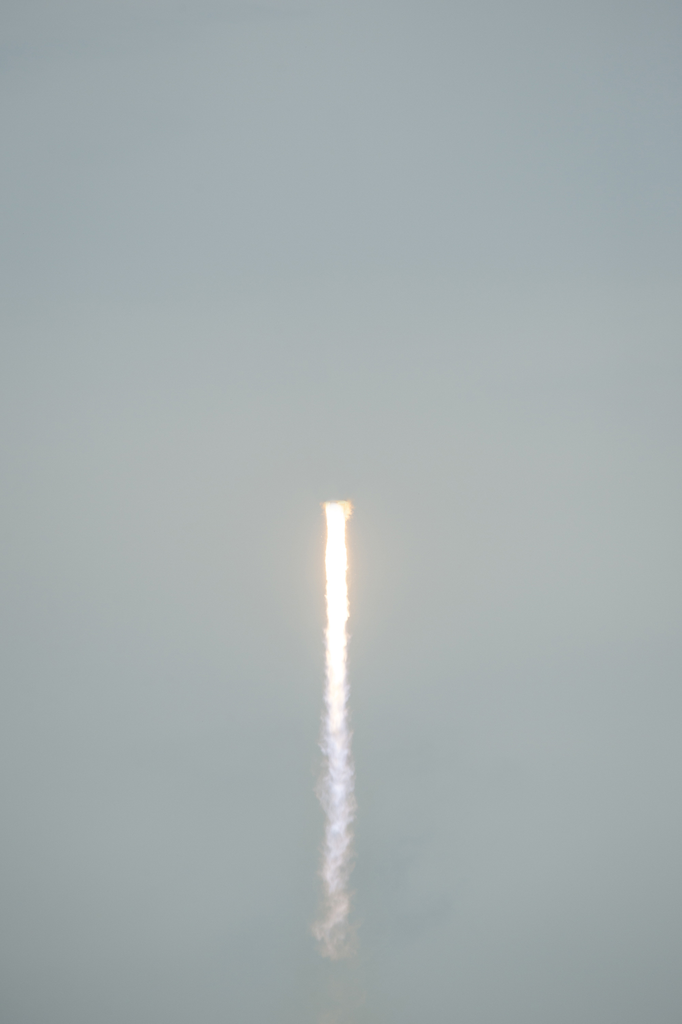 o.T. (Lift-Off #13), 2017, archival pigment print, 28 x 22 cm